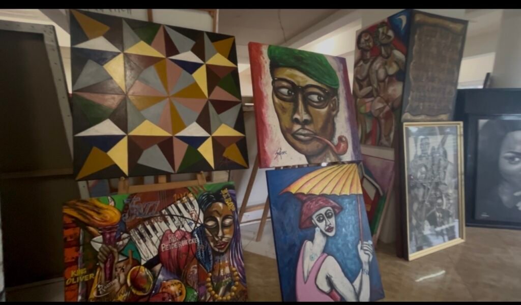 Inside the House of Safori: The Stunning Paintings That Turned a Home Into an Artistic Masterpiece
